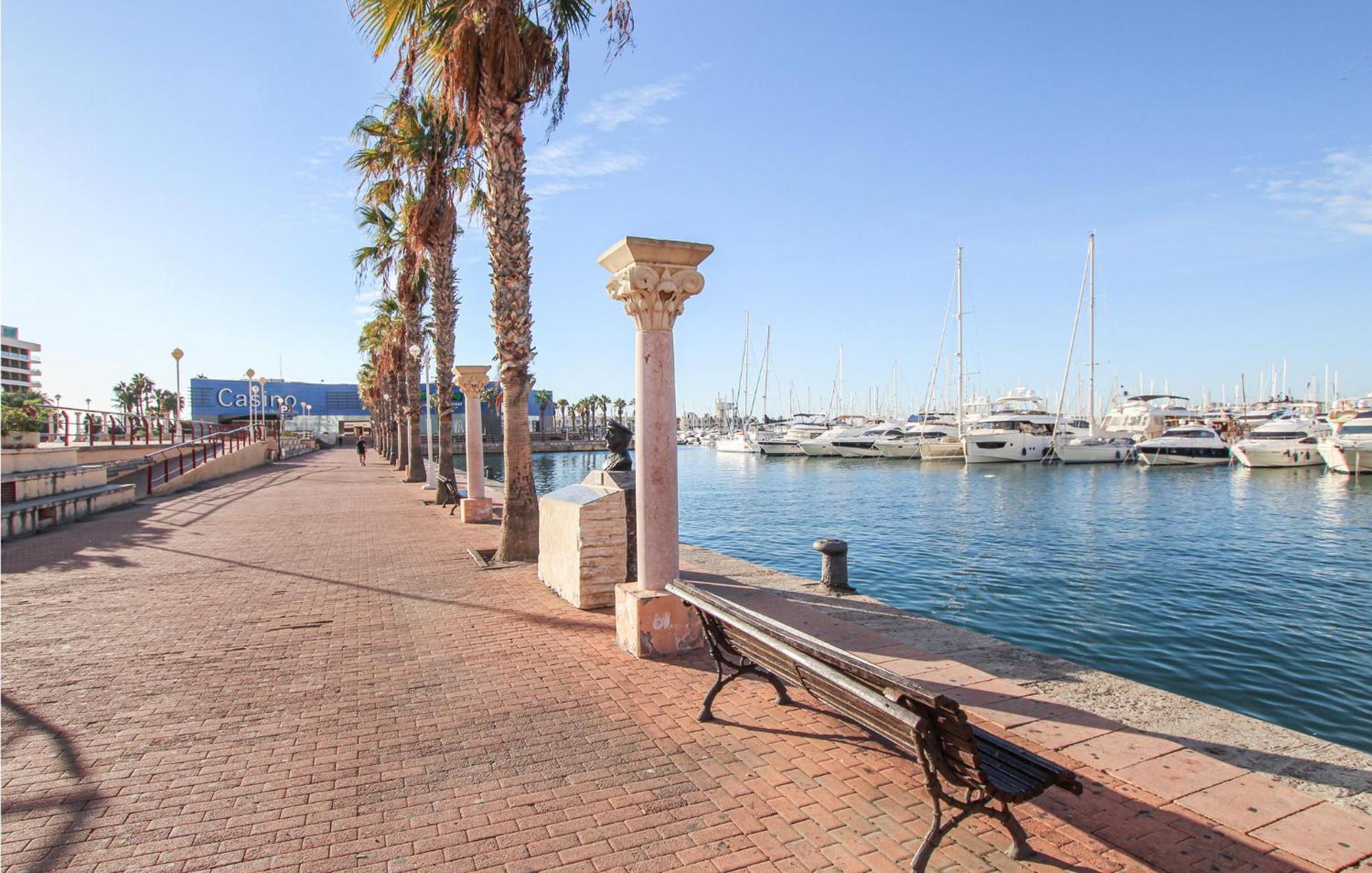 Beach Front Apartment In Los Arenales Del Sol Exteriér fotografie