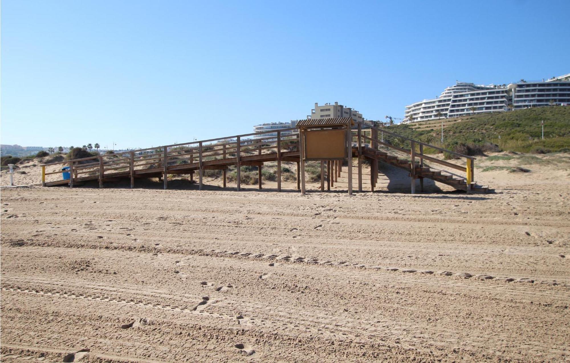 Beach Front Apartment In Los Arenales Del Sol Exteriér fotografie